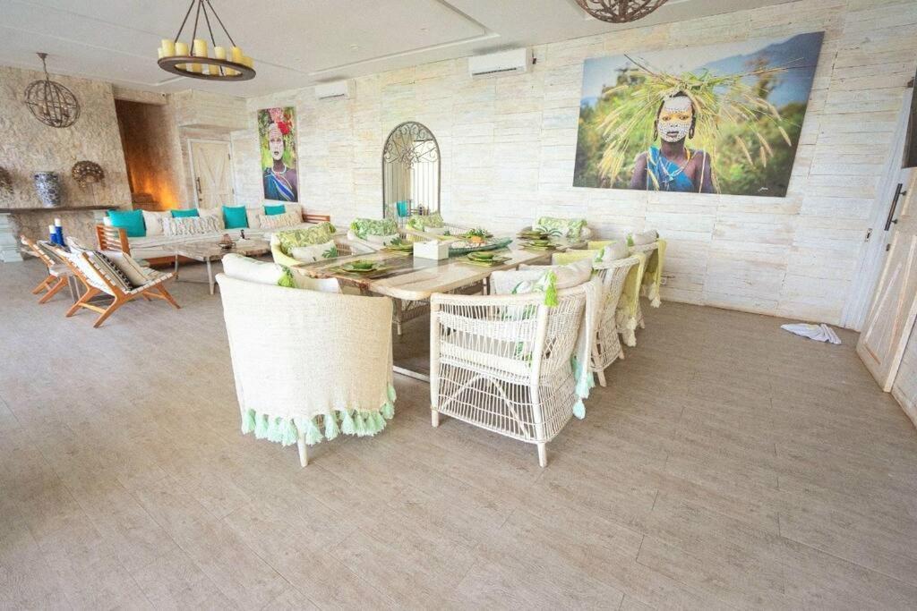 Nusa Dua Ocean View With Private Beach ภายนอก รูปภาพ
